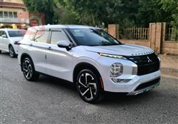 ميتسوبيشي اوتلاندر